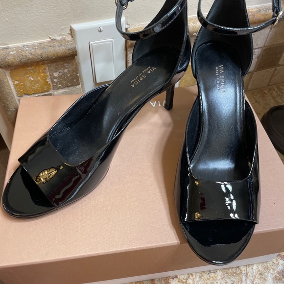 Via Spiga V-Jennie, Black Patent pump Size 7 - EUC - MSRP $325 - Picture 10 of 12